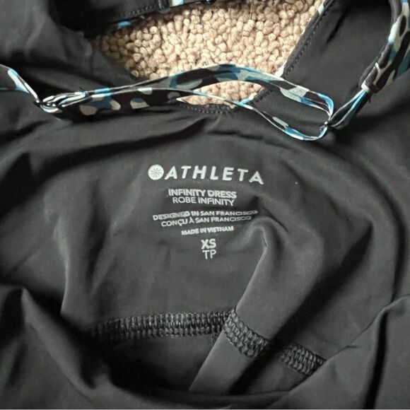Athleta Women's XS Infinity Athletic Dress - Picture 4 of 9